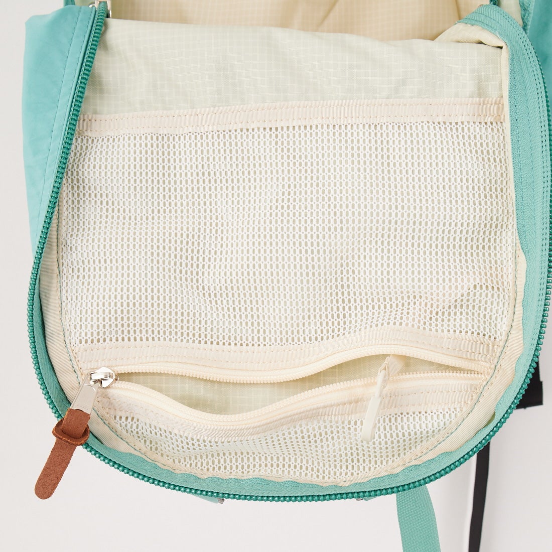GREGORY [グレゴリー] デイパック [DAY-PACK] ｵｰｼｬﾝｸﾞﾘｰﾝ