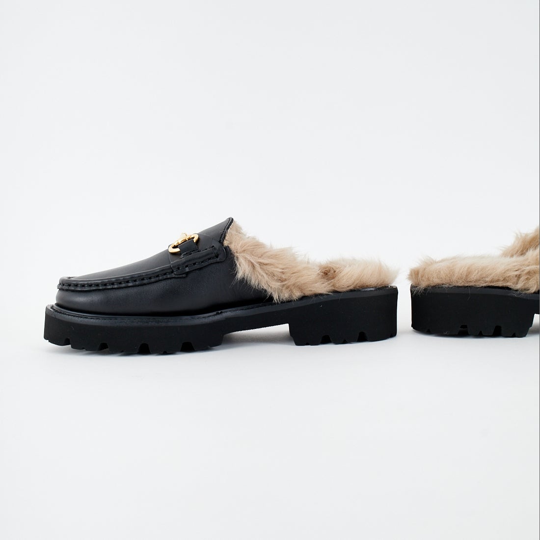 Caminando [カミナンド] ファービット付き フラットシューズ [22115W] BLACK
