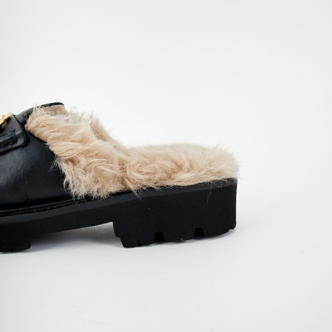 Caminando [カミナンド] ファービット付き フラットシューズ [22115W