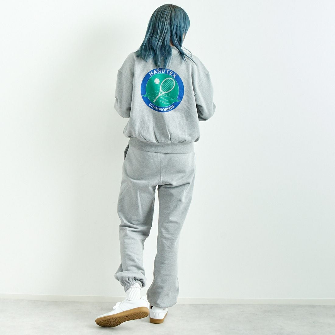 HANDTEX [ハンドテックス] 別注 スポーツクラブスウェット [HT12-CST-IN4-JF] TENNIS GRE &&モデル身長：167cm 着用サイズ：F&&