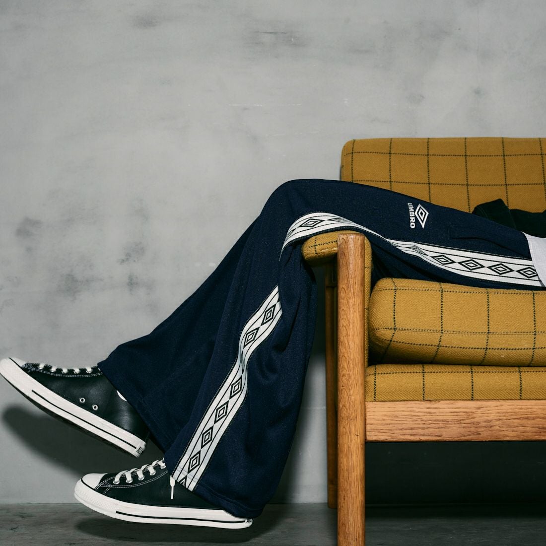 UMBRO [アンブロ] 別注 トラックパンツ [KBT58-NK-PT5-JF]｜ジーンズ