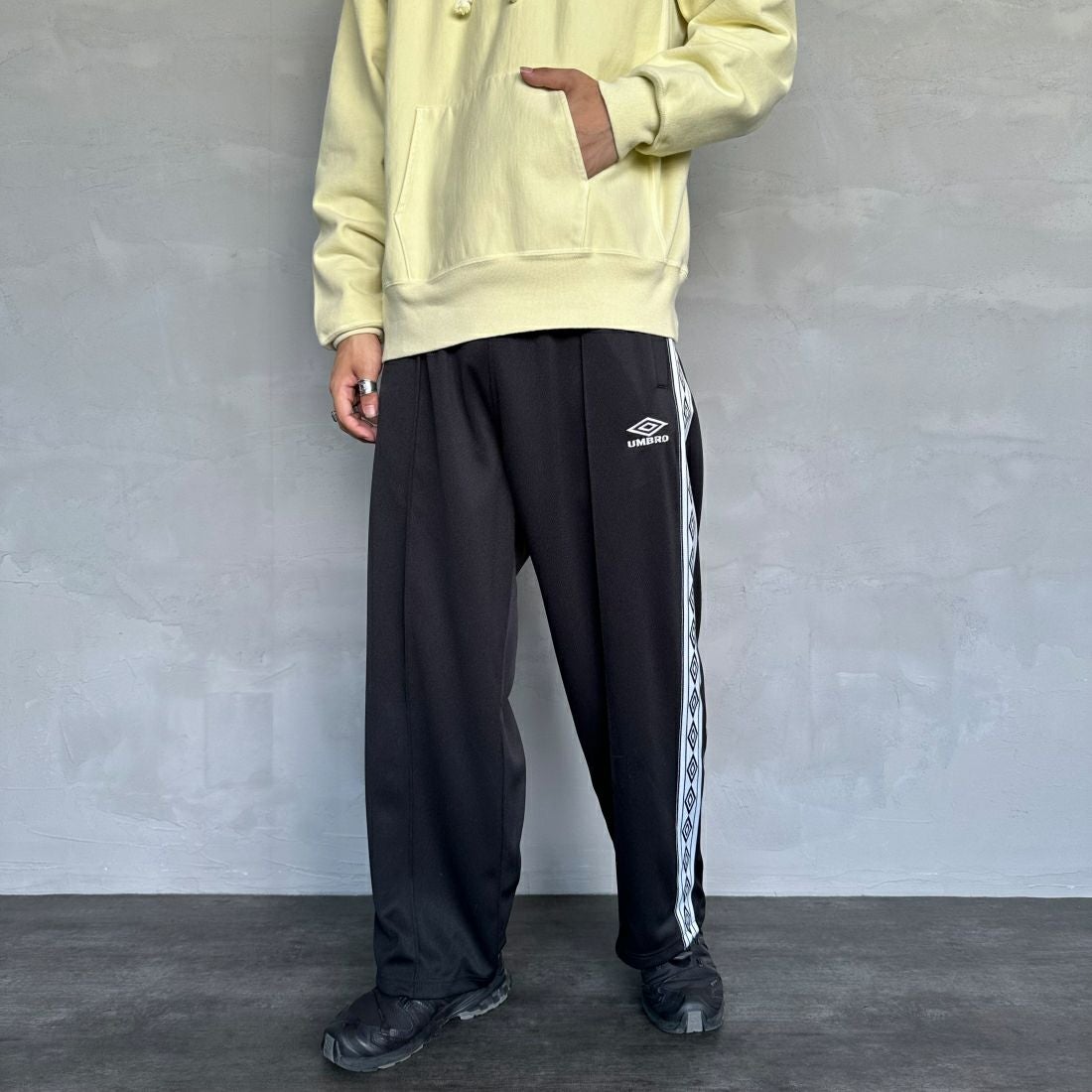 UMBRO [アンブロ] 別注 トラックパンツ [KBT58-NK-PT5-JF]｜ジーンズ