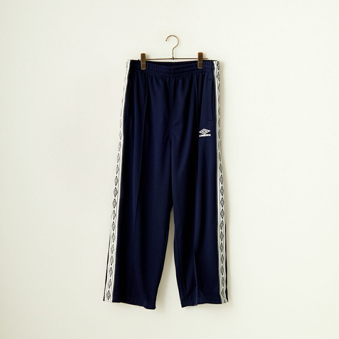 UMBRO [アンブロ] 別注 トラックパンツ [KBT58-NK-PT5-JF]｜ジーンズ