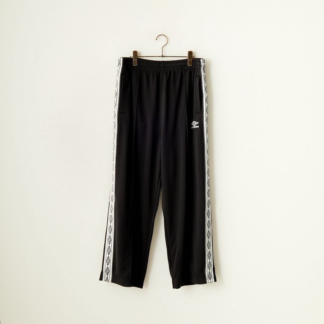 umbro [アンブロ] 別注 トラックパンツ [KBT58-NK-PT5-JF] BLACK