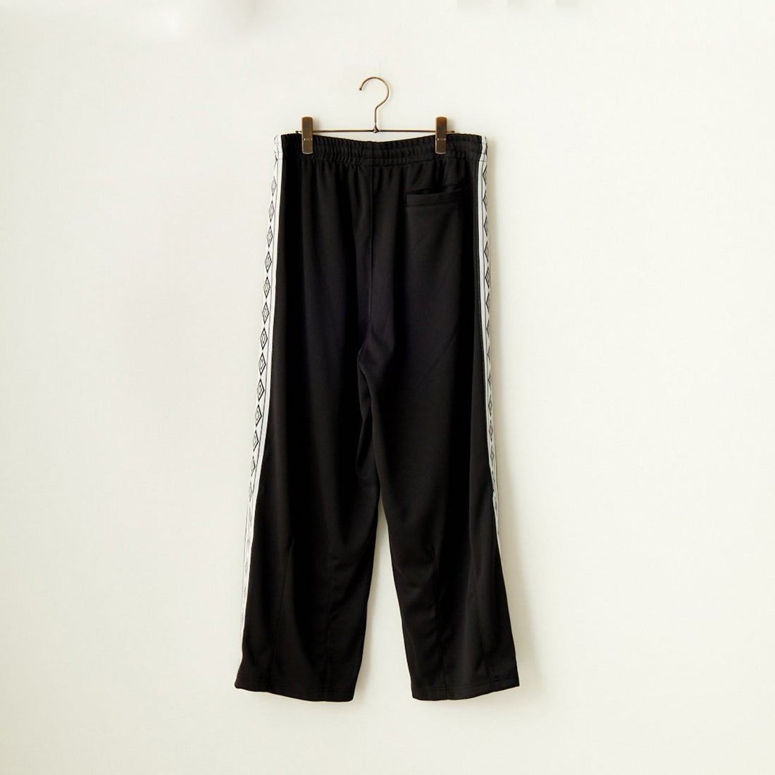 umbro [アンブロ] 別注 トラックパンツ [KBT58-NK-PT5-JF] BLACK