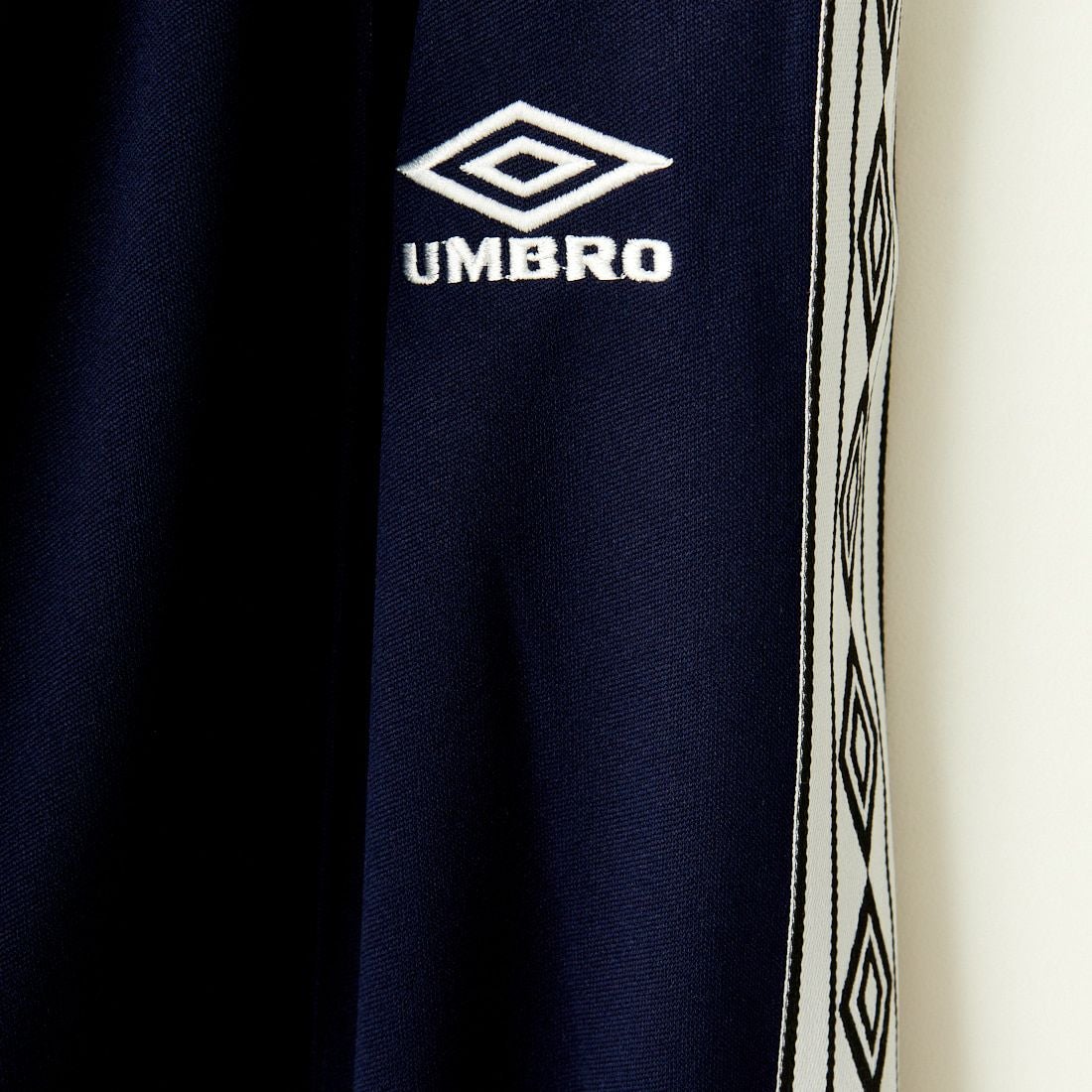umbro [アンブロ] 別注 トラックパンツ [KBT58-NK-PT5-JF] NAVY