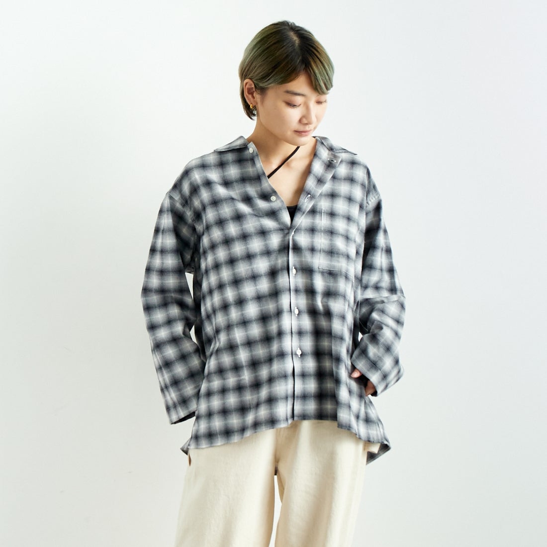 INDIVIDUALIZED SHIRTS [インディビジュアライズド シャツ] 別注 フランネルプレイドシャツ [IS200000002-JF] R12GFP BLK &&モデル身長：160cm 着用サイズ：F&&