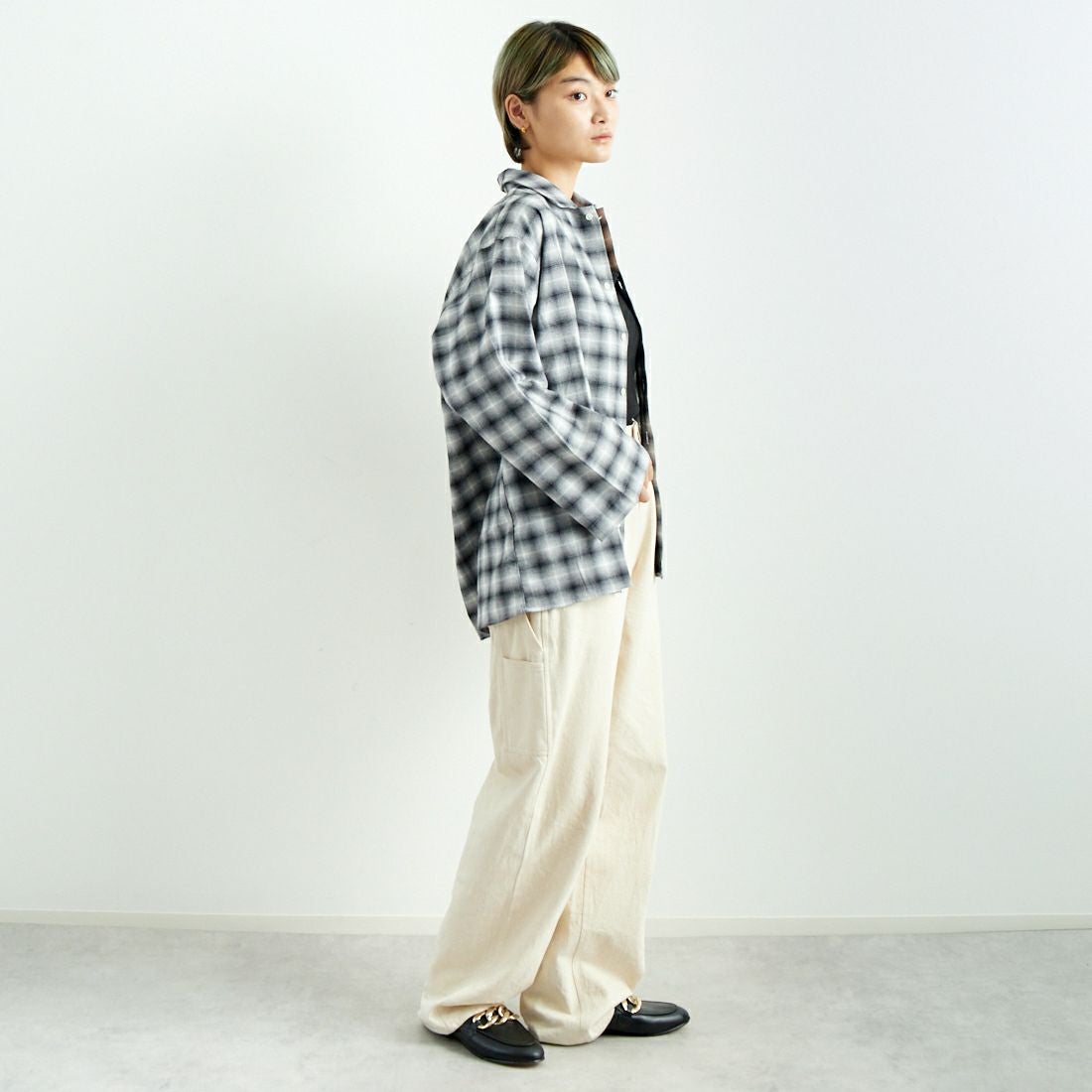 INDIVIDUALIZED SHIRTS [インディビジュアライズド シャツ] 別注 フランネルプレイドシャツ [IS200000002-JF] R12GFP BLK &&モデル身長：160cm 着用サイズ：F&&