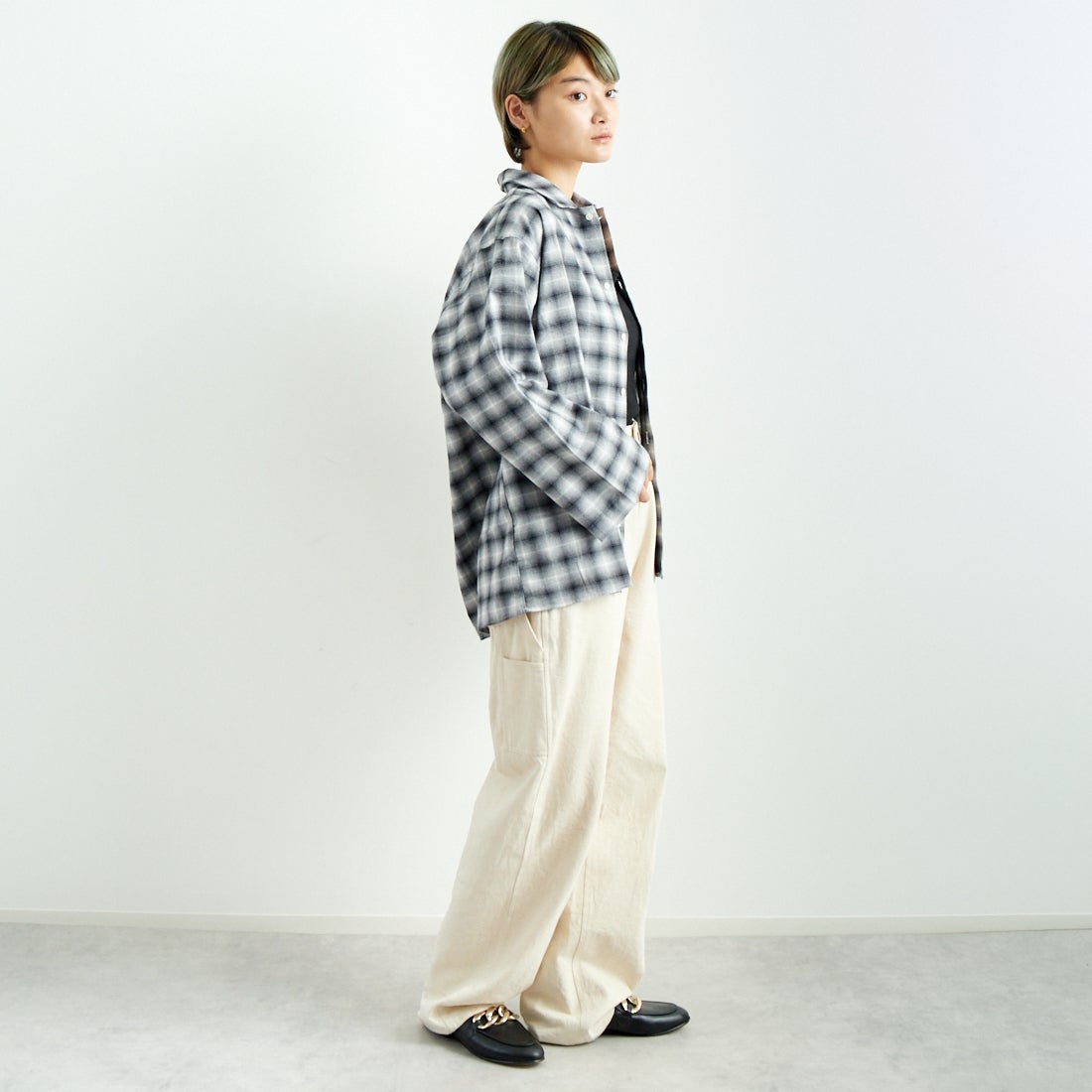 INDIVIDUALIZED SHIRTS [インディビジュアライズド シャツ] 別注 フランネルプレイドシャツ [IS200000002-JF] R12GFP BLK &&モデル身長：160cm 着用サイズ：F&&