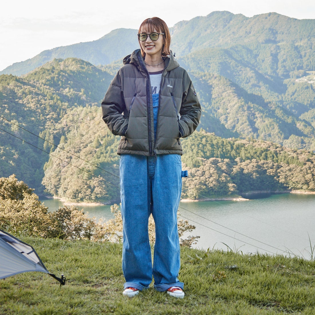 JEANSFACTORY × NANGA [ジーンズファクトリー × ナンガ] 別注 HINOC ダウンジャケット [JMP-244-023] KHAKI &&モデル身長：167cm 着用サイズ：XS&&