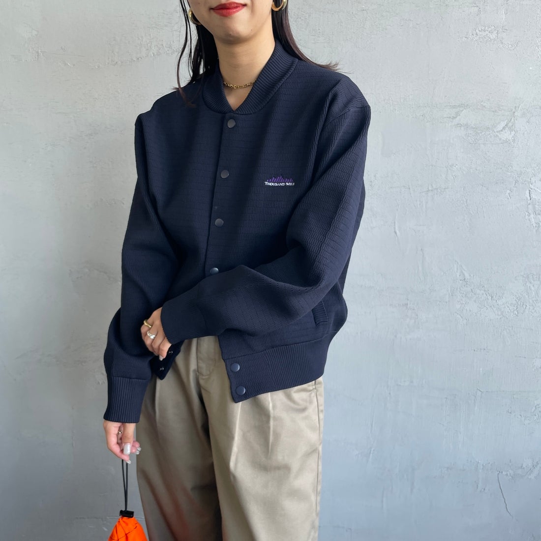 THOUSAND MILE [サウザンド マイル] 別注 ハニカムニットブルゾン [TM242PK50340-JF] 79ANAVY&&モデル身長：163cm 着用サイズ：F&&