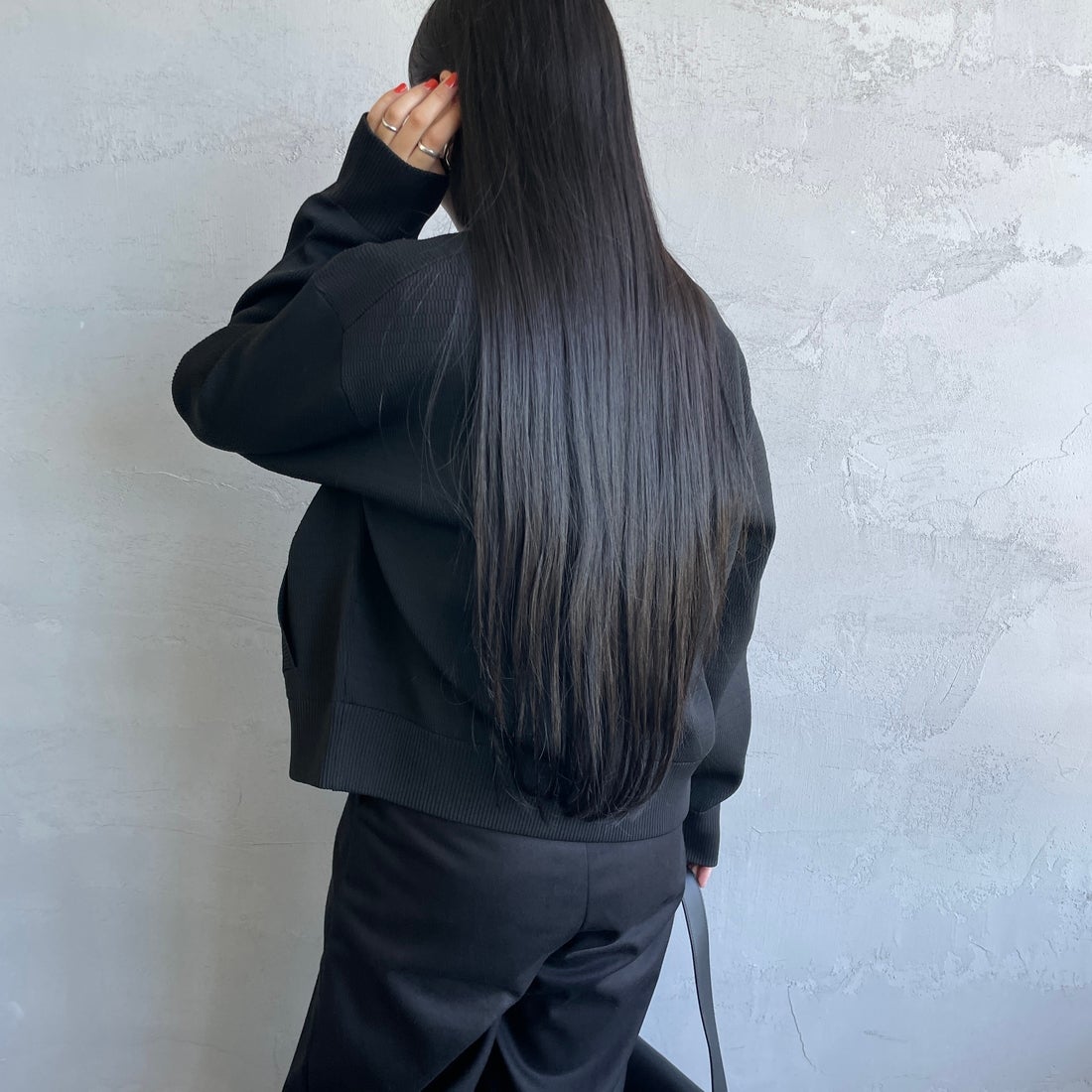 THOUSAND MILE [サウザンド マイル] 別注 ハニカムニットブルゾン [TM242PK50340-JF] 09 BLACK&&モデル身長：156cm 着用サイズ：F&&