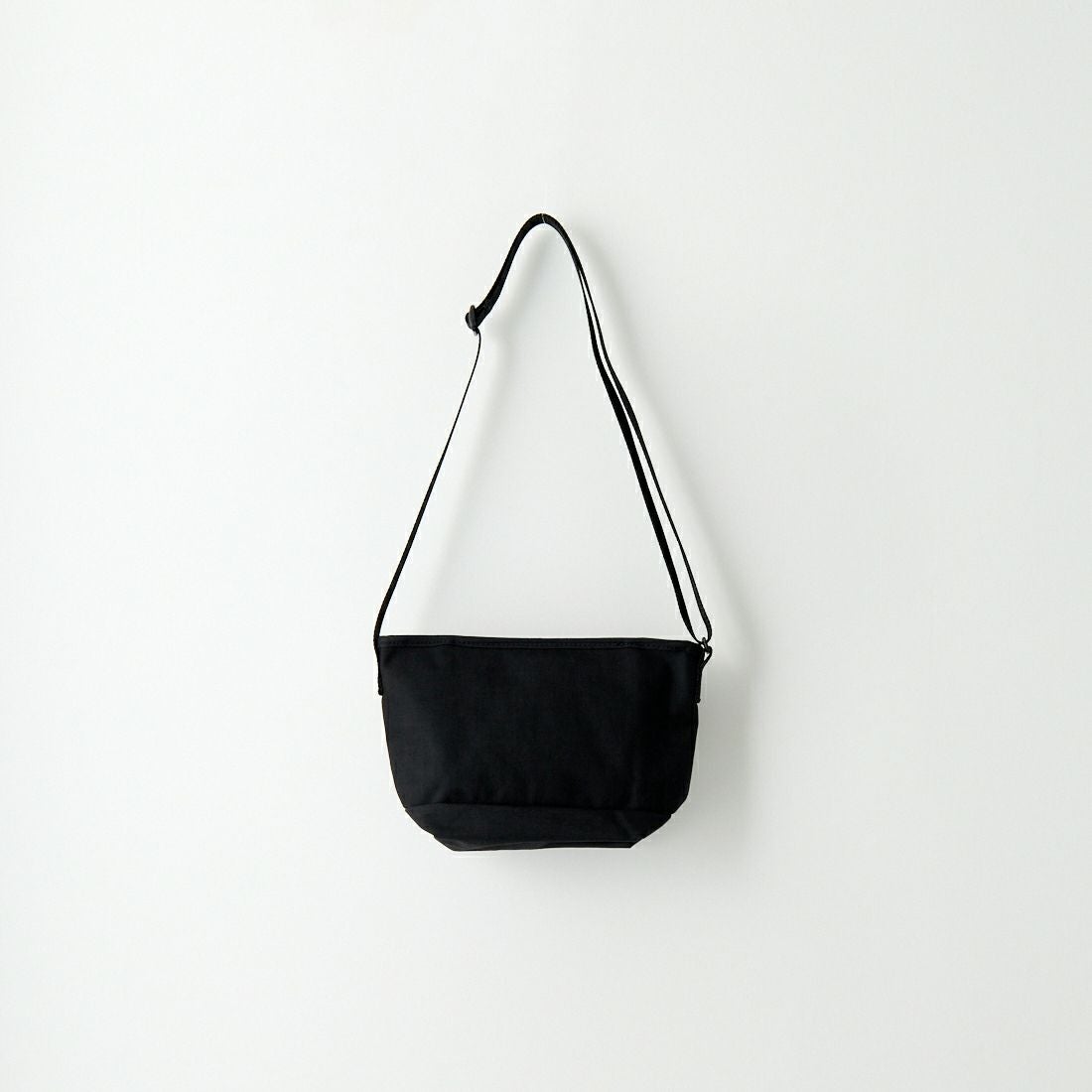 MANHATTAN PORTAGE [マンハッタンポーテージ] ナイロンメッセンジャーバッグ [MP1603FZP] BLACK