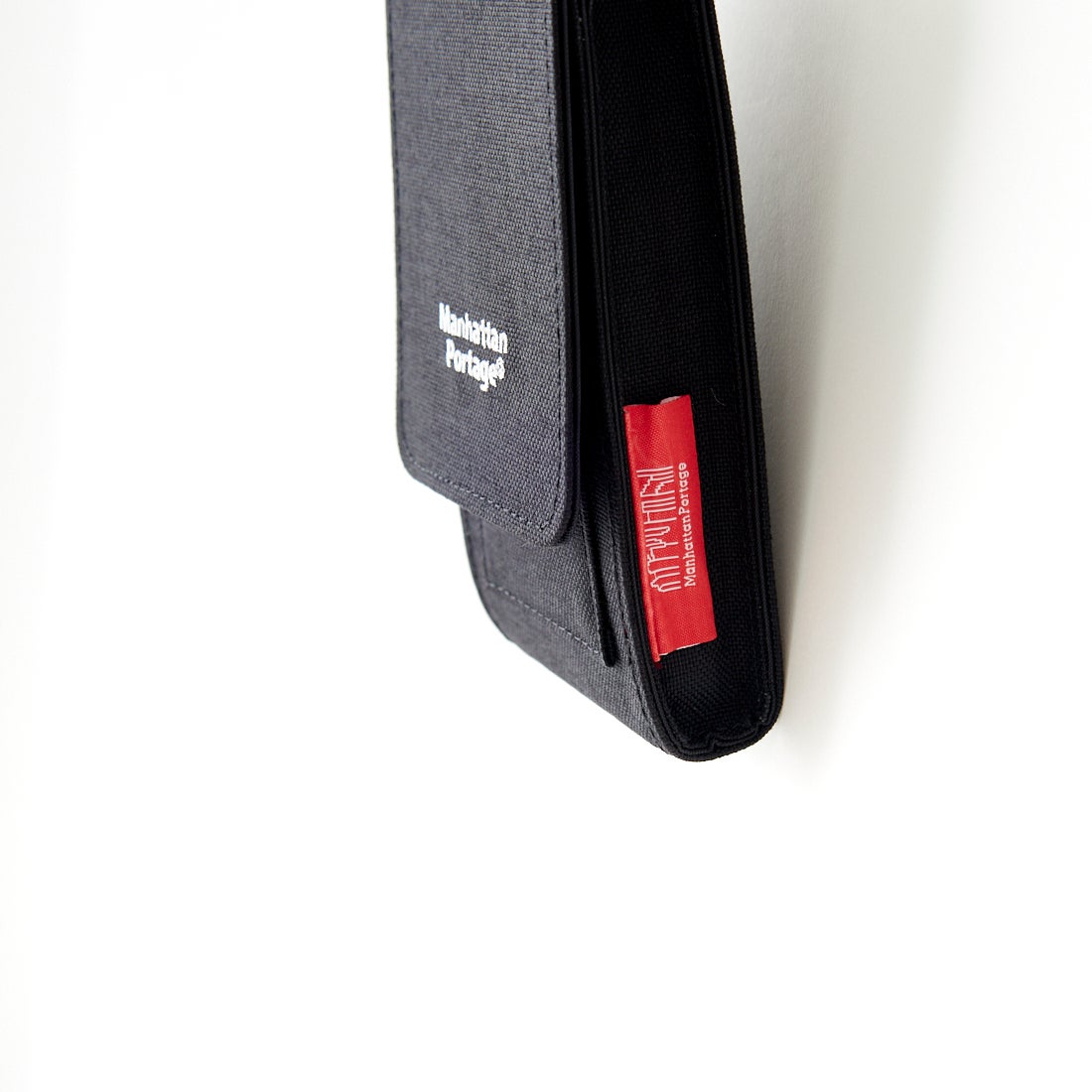 MANHATTAN PORTAGE [マンハッタンポーテージ] COBBLE HILL スマートフォンケース [MP2019] BLACK