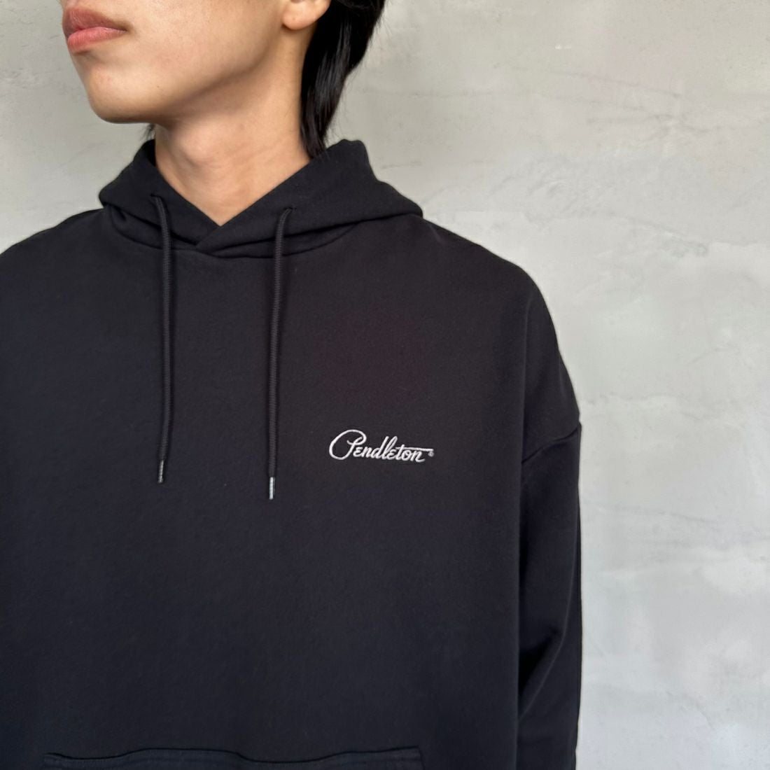 PENDLETON [ペンドルトン] 別注 ネイティブ柄 バックプリントフード刺繍スウェットパーカー [4475-7239-JF] BLACK