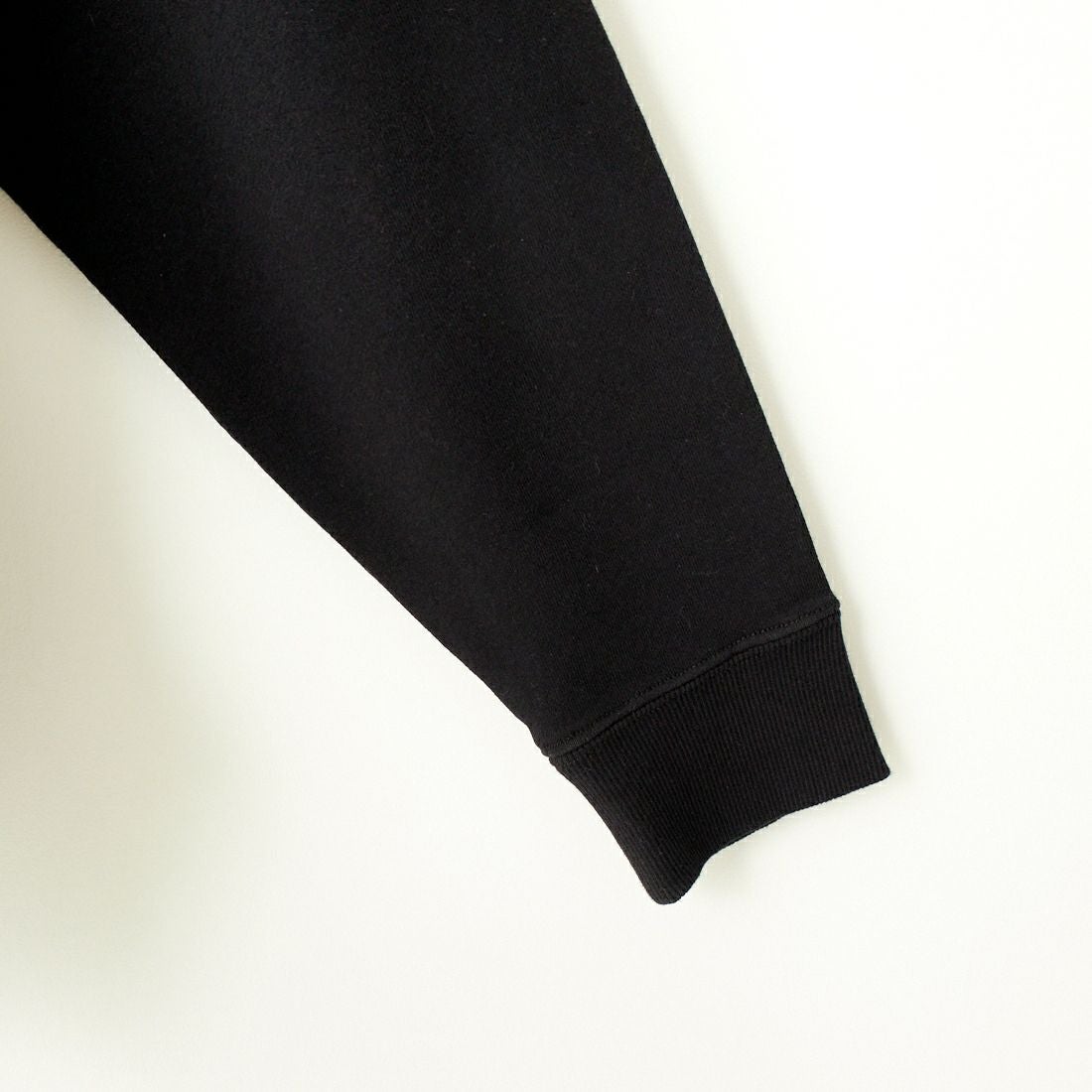 PENDLETON [ペンドルトン] 別注 ネイティブ柄 バックプリントフード刺繍スウェットパーカー [4475-7239-JF] BLACK