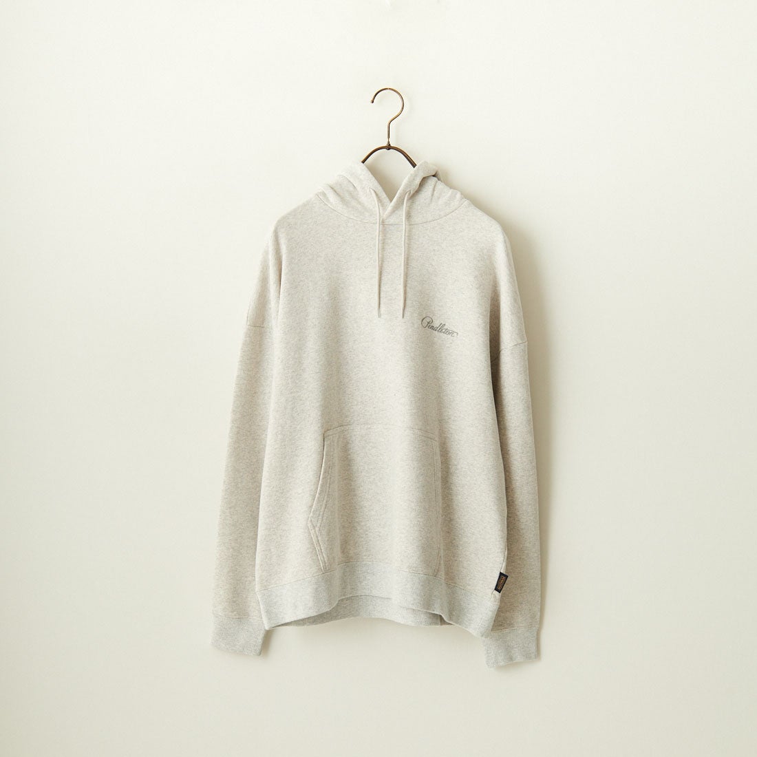 PENDLETON [ペンドルトン] 別注 ネイティブ柄 バックプリントフード刺繍スウェットパーカー [4475-7239-JF] ASH GRAY