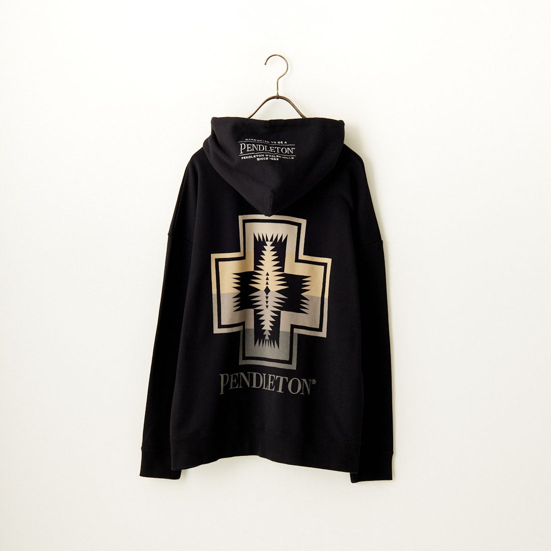 PENDLETON [ペンドルトン] 別注 ネイティブ柄 バックプリントフード