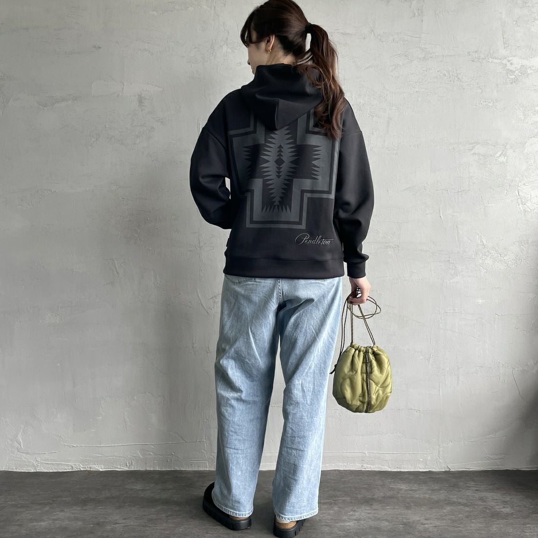 PENDLETON [ペンドルトン] 別注 ネイティブ柄 ダンボールニット