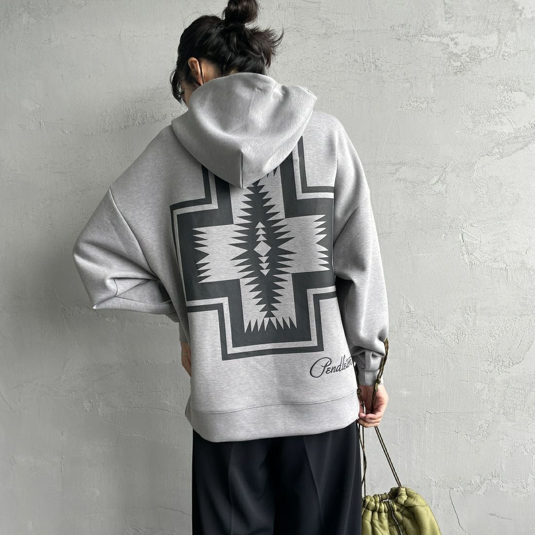 PENDLETON [ペンドルトン] 別注 ネイティブ柄 ダンボールニット