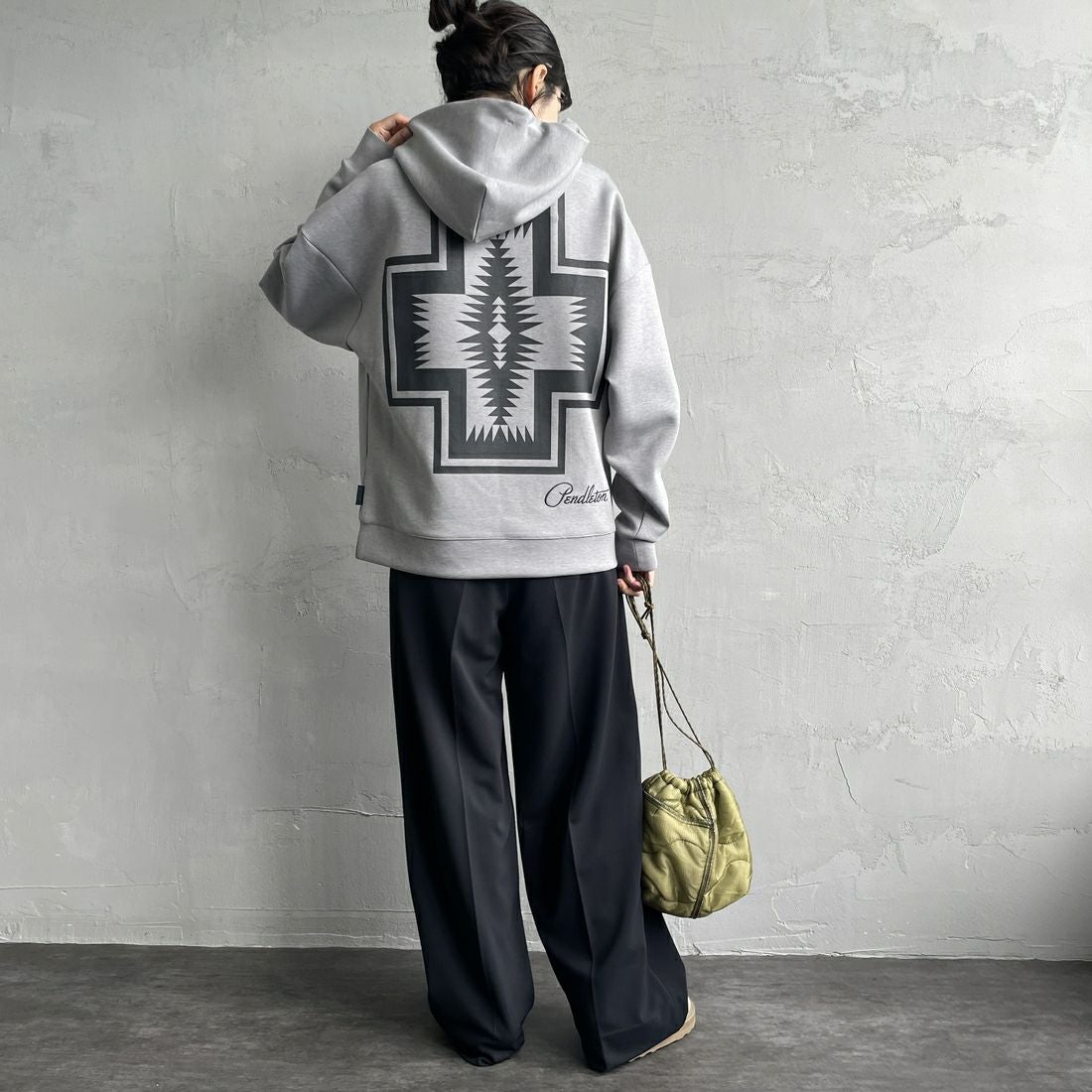 PENDLETON [ペンドルトン] 別注 ネイティブ柄 ダンボールニット