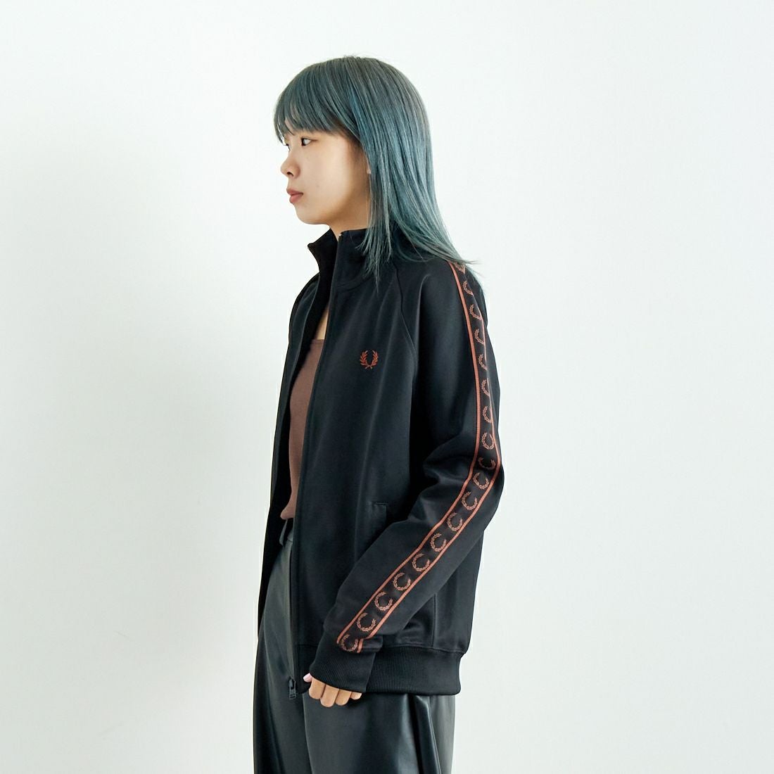 hwyl [ヒュイル] エコレザーカーブパンツ [45286505] ﾌﾞﾗｯｸ