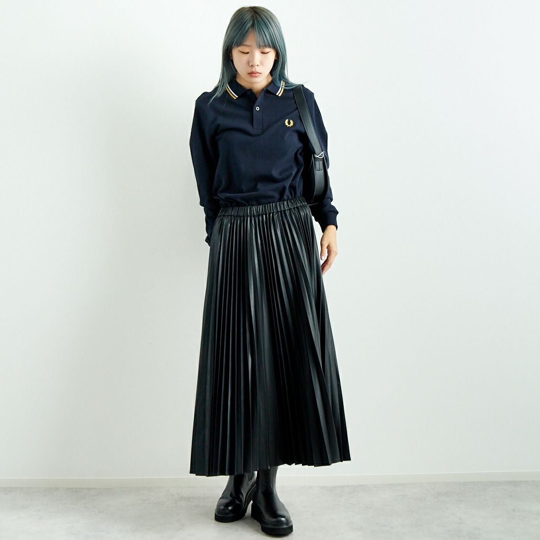Jeans Factory Clothes [ジーンズファクトリークローズ] フェイクレザープリーツスカート [8920593-06] 03 ﾌﾞﾗｯｸ &&モデル身長：167cm 着用サイズ：F&&