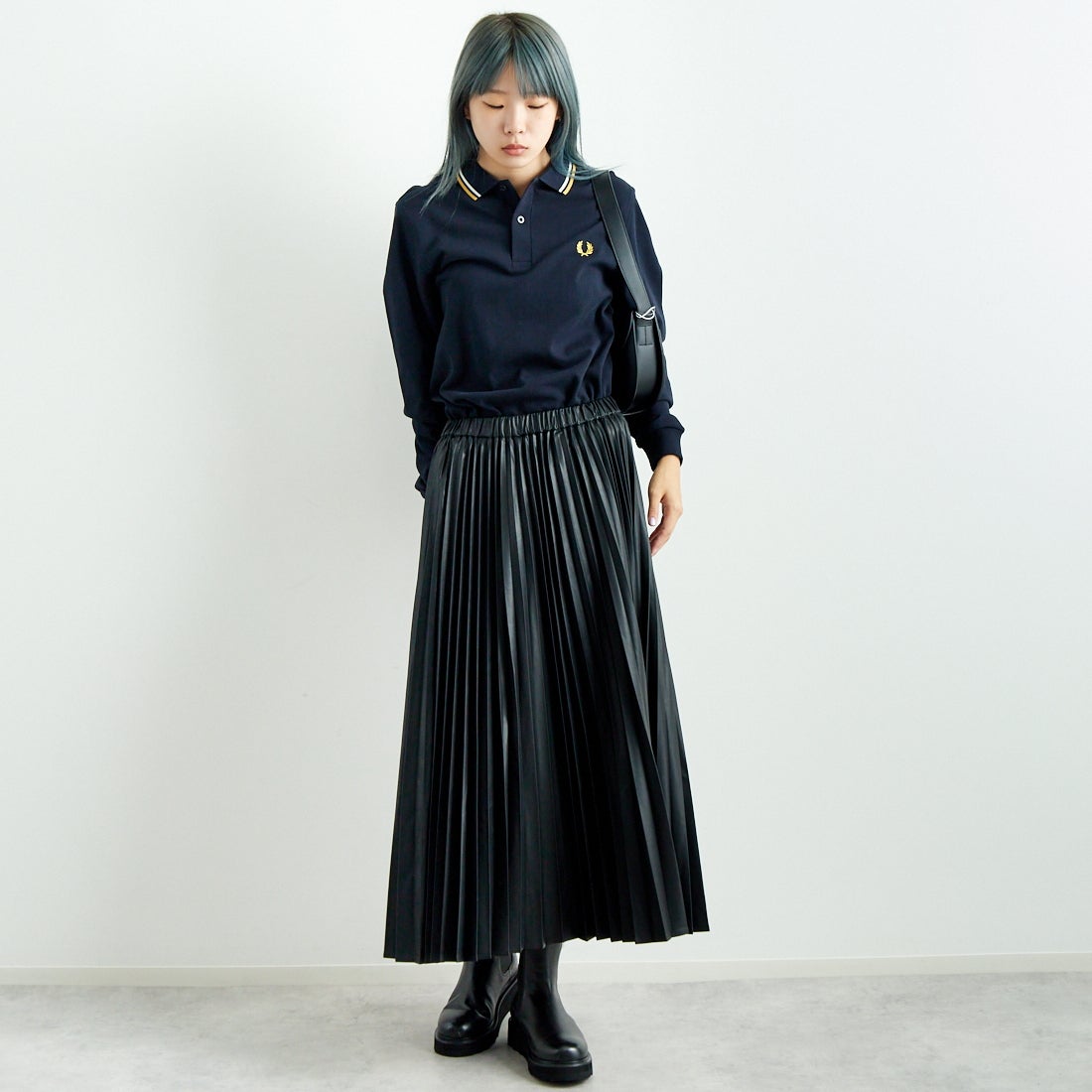 Jeans Factory Clothes [ジーンズファクトリークローズ] フェイクレザープリーツスカート [8920593-06] 03 ﾌﾞﾗｯｸ &&モデル身長：167cm 着用サイズ：F&&