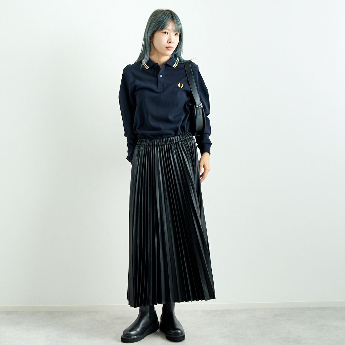 Jeans Factory Clothes [ジーンズファクトリークローズ] フェイクレザープリーツスカート [8920593-06] 03 ﾌﾞﾗｯｸ &&モデル身長：167cm 着用サイズ：F&&