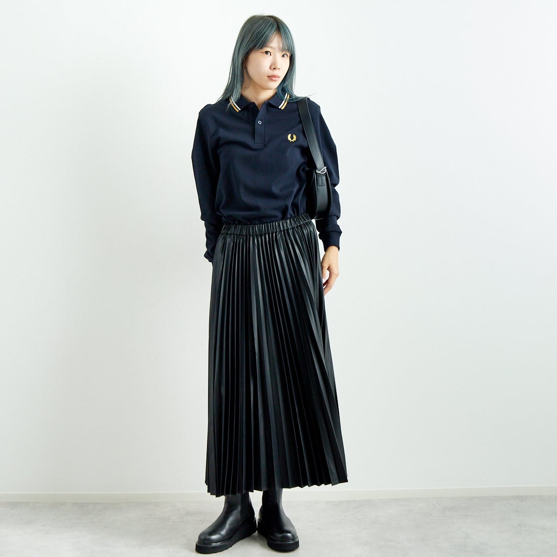 Jeans Factory Clothes [ジーンズファクトリークローズ] フェイクレザープリーツスカート [8920593-06] 03 ﾌﾞﾗｯｸ &&モデル身長：167cm 着用サイズ：F&&