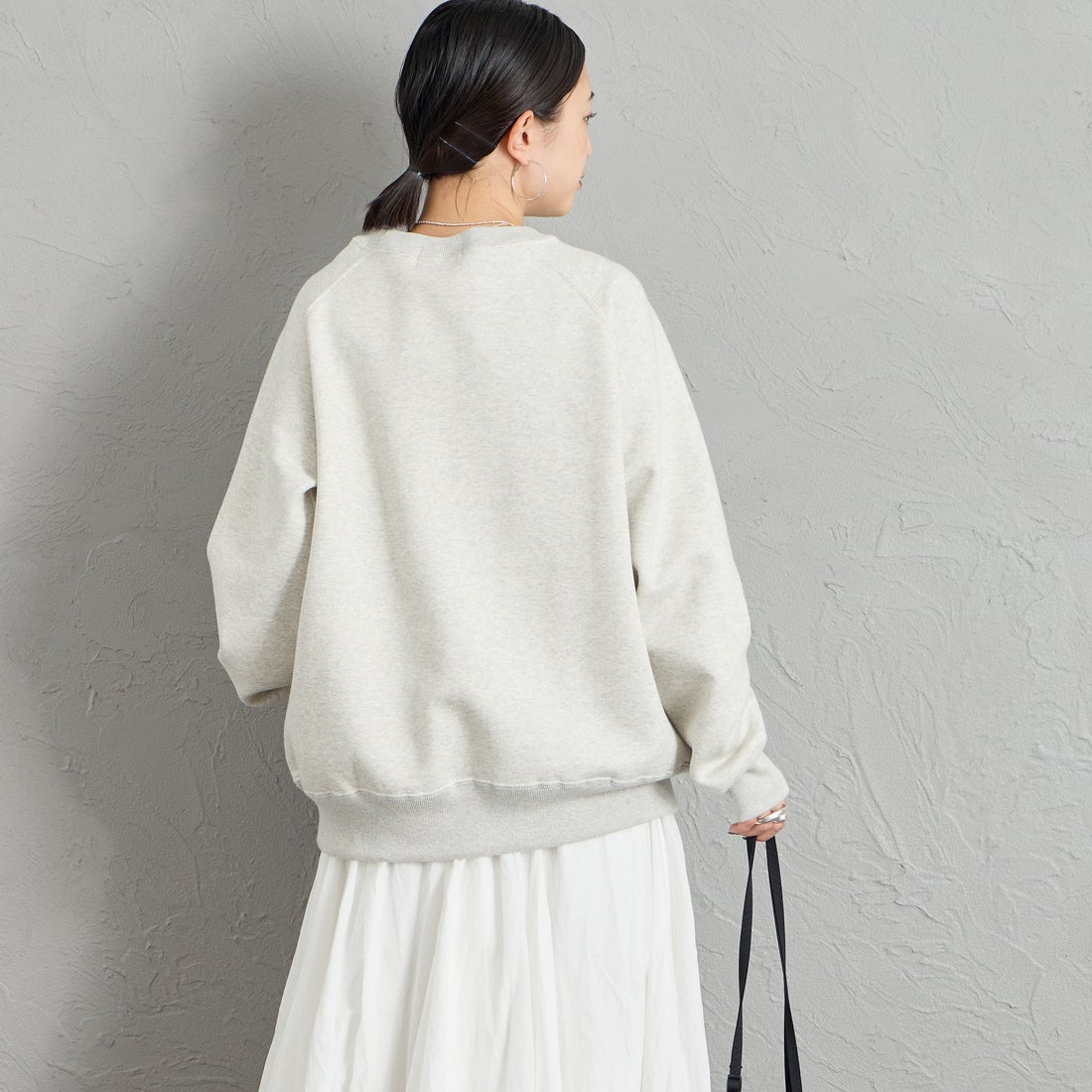 Gymphlex [ジムフレックス] スウィングスリーブ クルーネックスウェット [GY-C0291TCF] TOP GREY &&モデル身長：150cm 着用サイズ：14&&