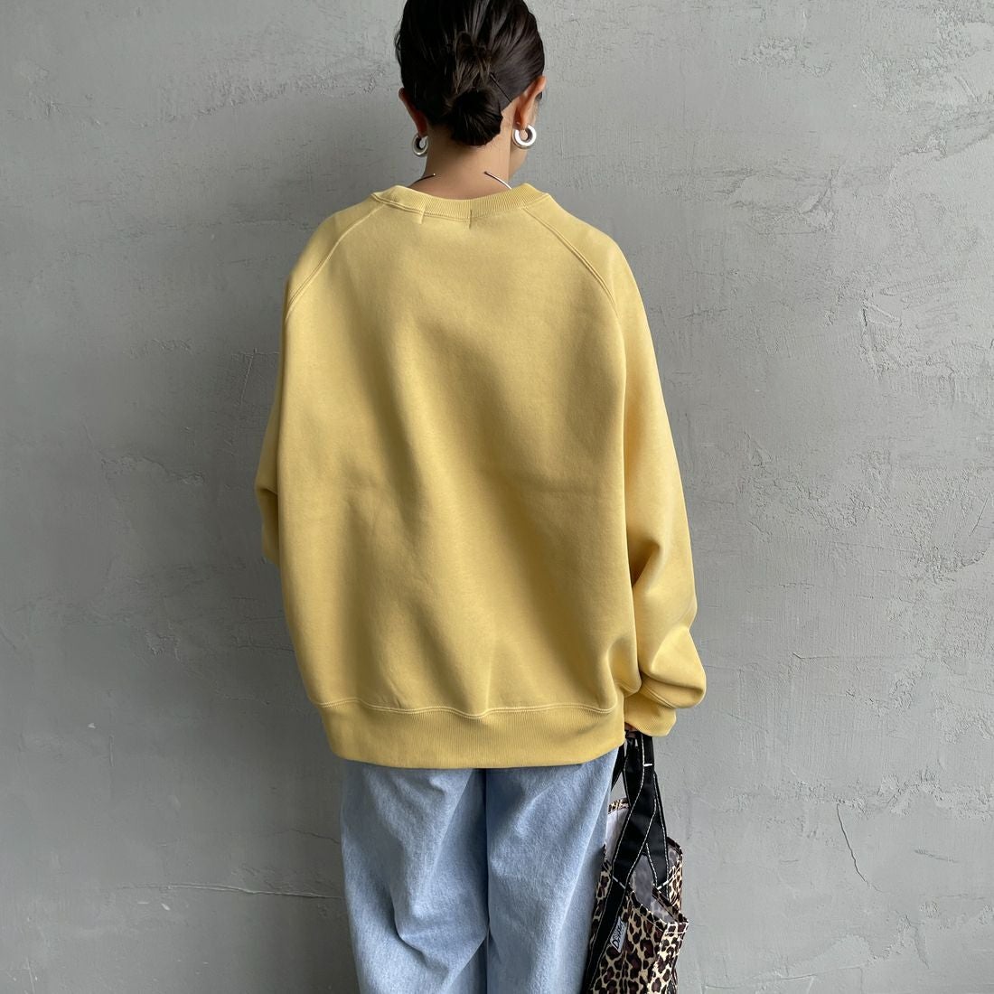 Gymphlex [ジムフレックス] スウィングスリーブ クルーネックスウェット [GY-C0291TCF] LT.YELLOW &&モデル身長：150cm 着用サイズ：14&&