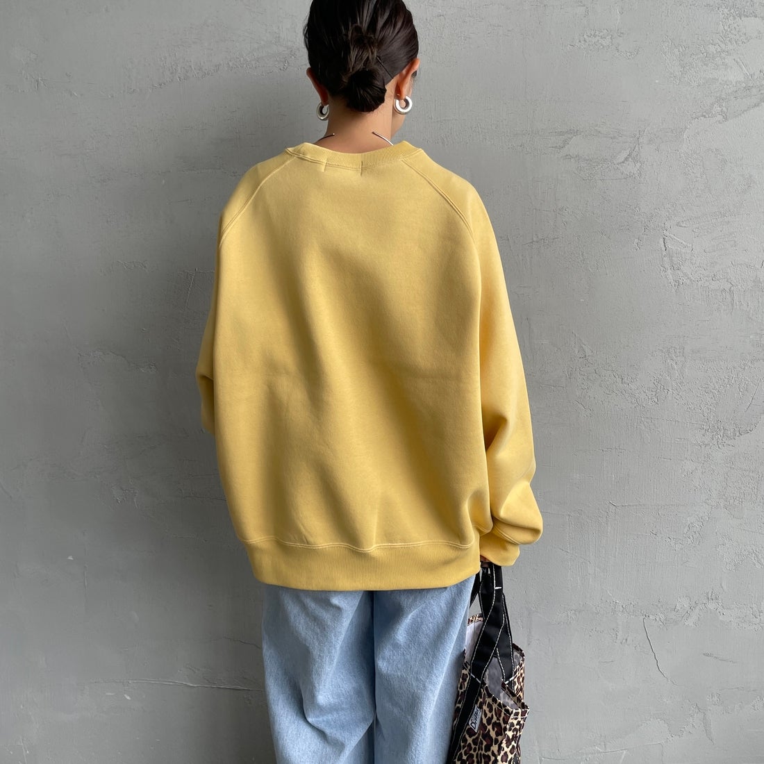 Gymphlex [ジムフレックス] スウィングスリーブ クルーネックスウェット [GY-C0291TCF] LT.YELLOW &&モデル身長：150cm 着用サイズ：14&&