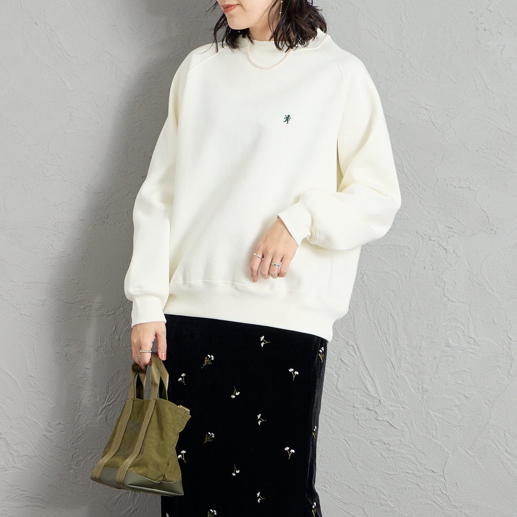 Gymphlex [ジムフレックス] スウィングスリーブ クルーネックスウェット [GY-C0291TCF] IVORY &&モデル身長：160cm 着用サイズ：14&&