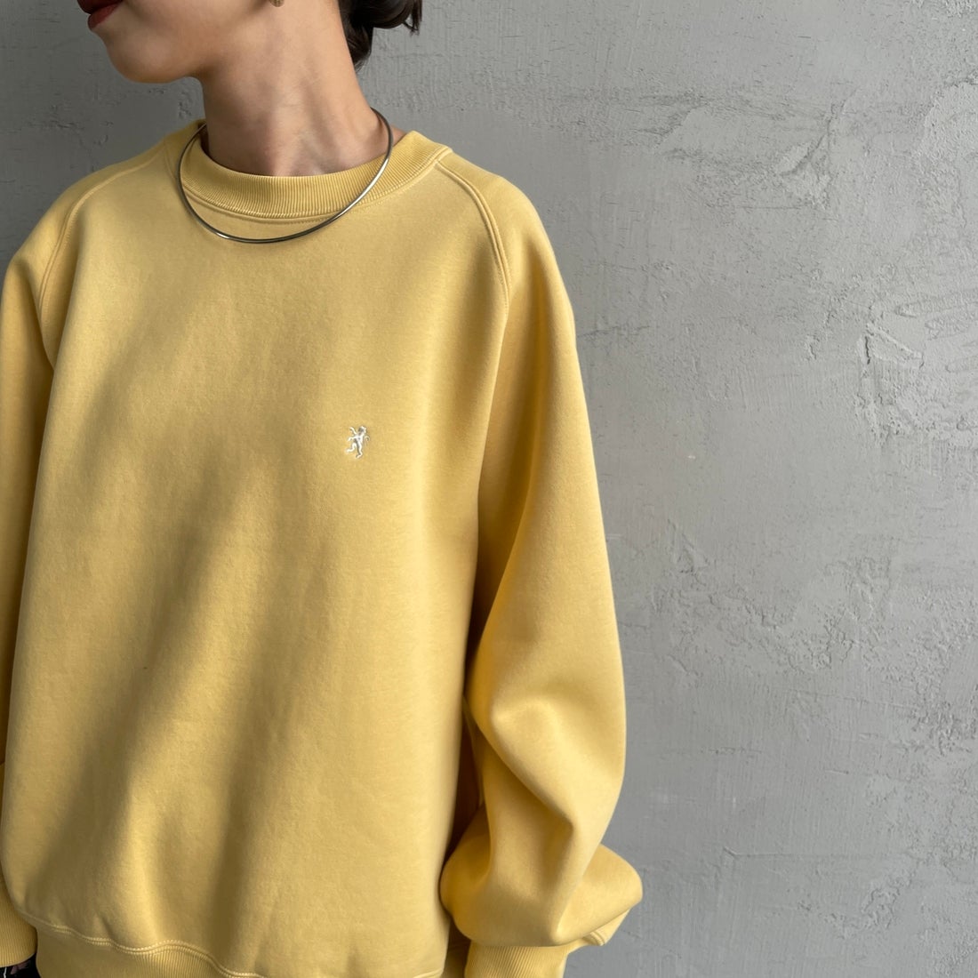 Gymphlex [ジムフレックス] スウィングスリーブ クルーネックスウェット [GY-C0291TCF] LT.YELLOW &&モデル身長：150cm 着用サイズ：14&&