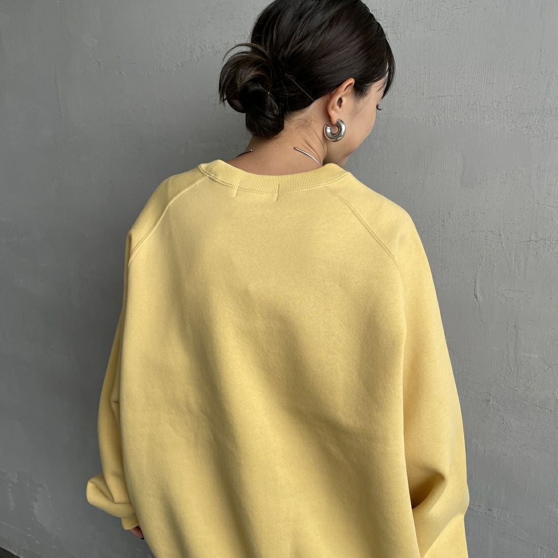 Gymphlex [ジムフレックス] スウィングスリーブ クルーネックスウェット [GY-C0291TCF] LT.YELLOW &&モデル身長：150cm 着用サイズ：14&&