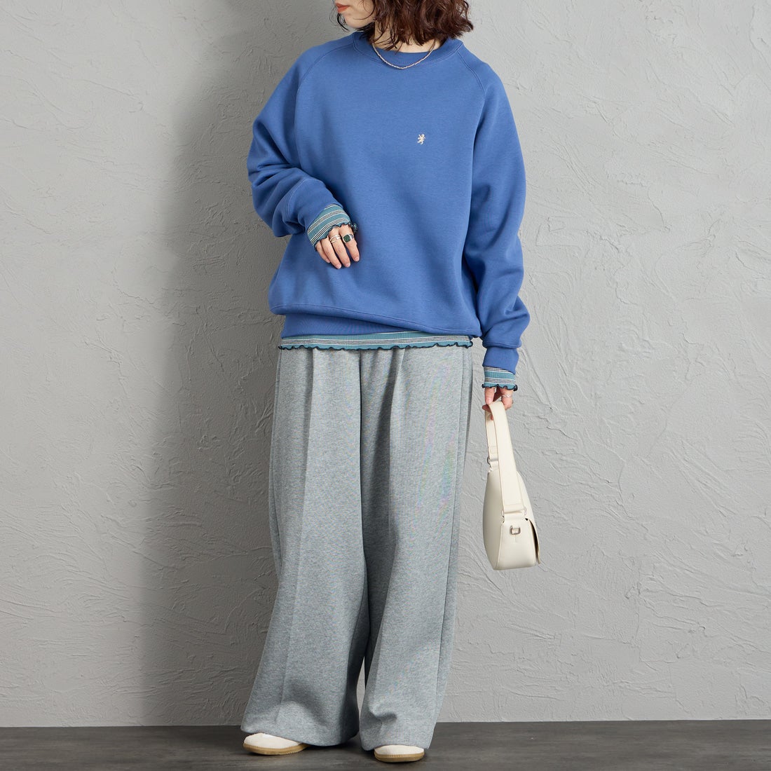 Gymphlex [ジムフレックス] スウィングスリーブ クルーネックスウェット [GY-C0291TCF] LT.BLUE &&モデル身長：158cm 着用サイズ：14&&