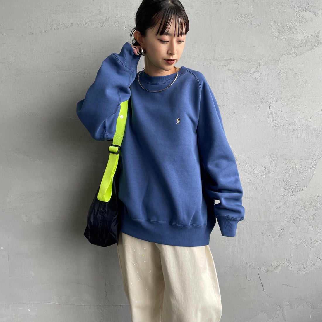 Gymphlex [ジムフレックス] スウィングスリーブ クルーネックスウェット [GY-C0291TCF] LT.BLUE &&モデル身長：150cm 着用サイズ：14&&