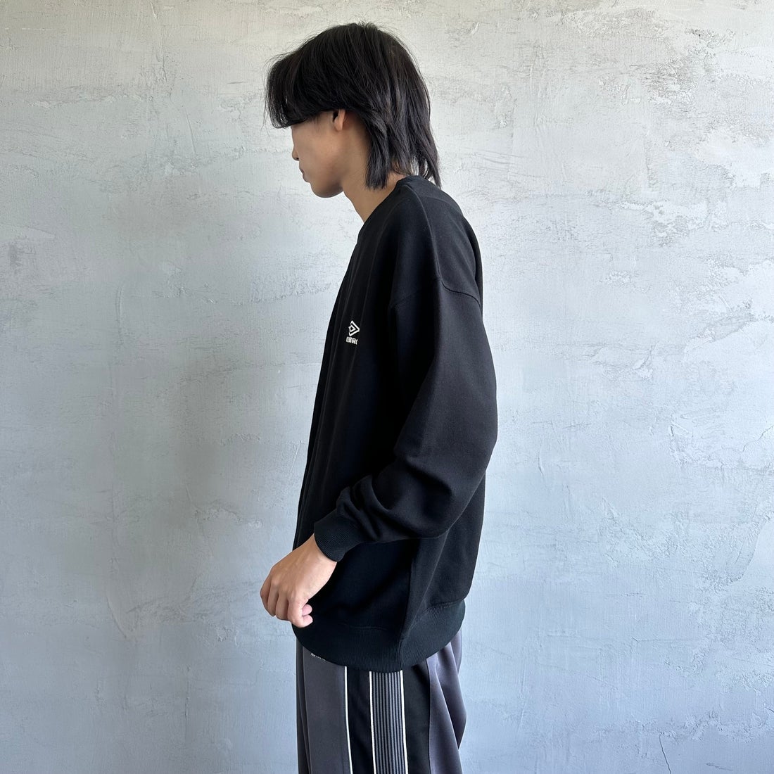 UMBRO [アンブロ] 別注 ワンポイント刺繍ロゴ クルーネックスウェット