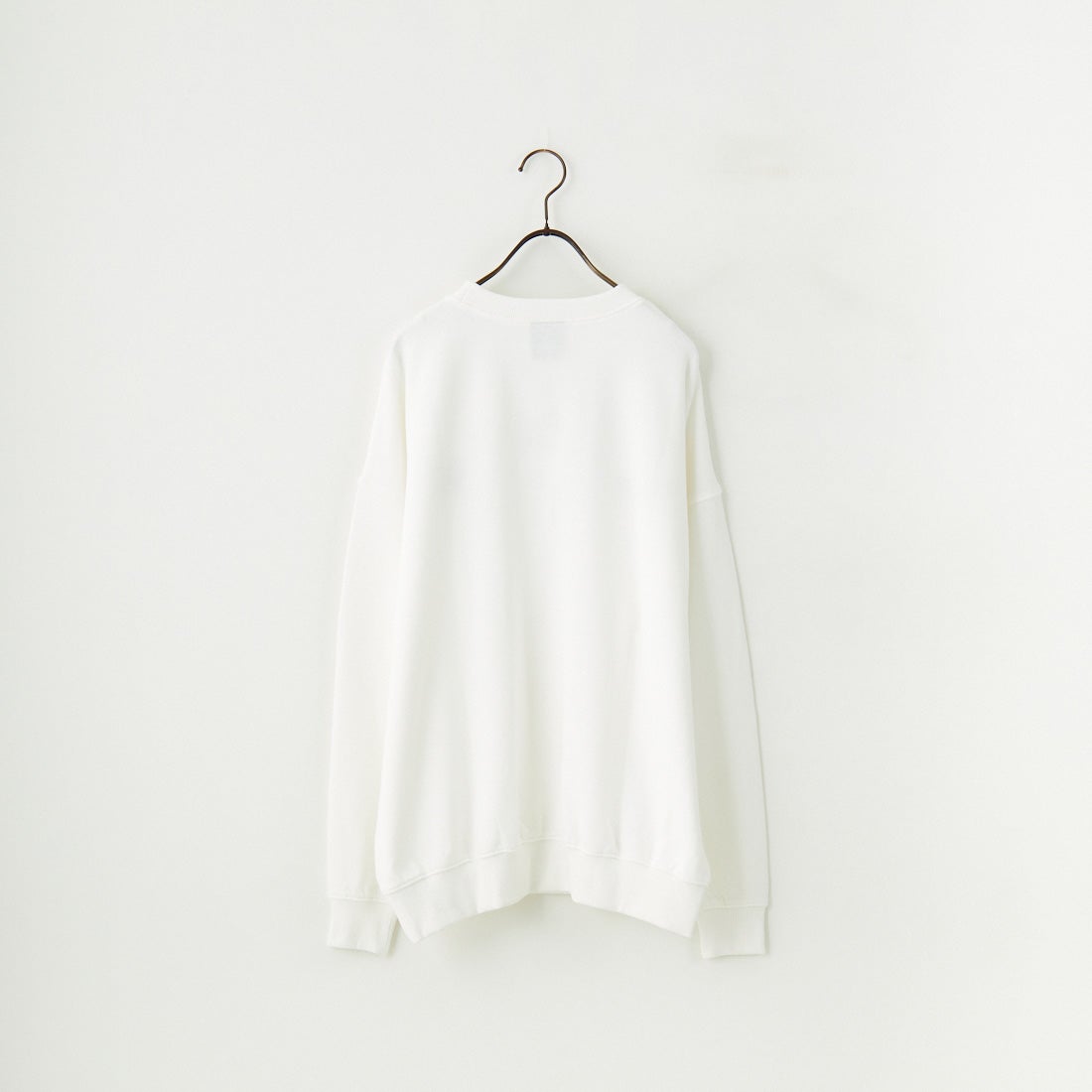 UMBLO [アンブロ] 別注 ワンポイント刺繍ロゴ クルーネックスウェット [KBT58-NK-PO1-JF] WHITE