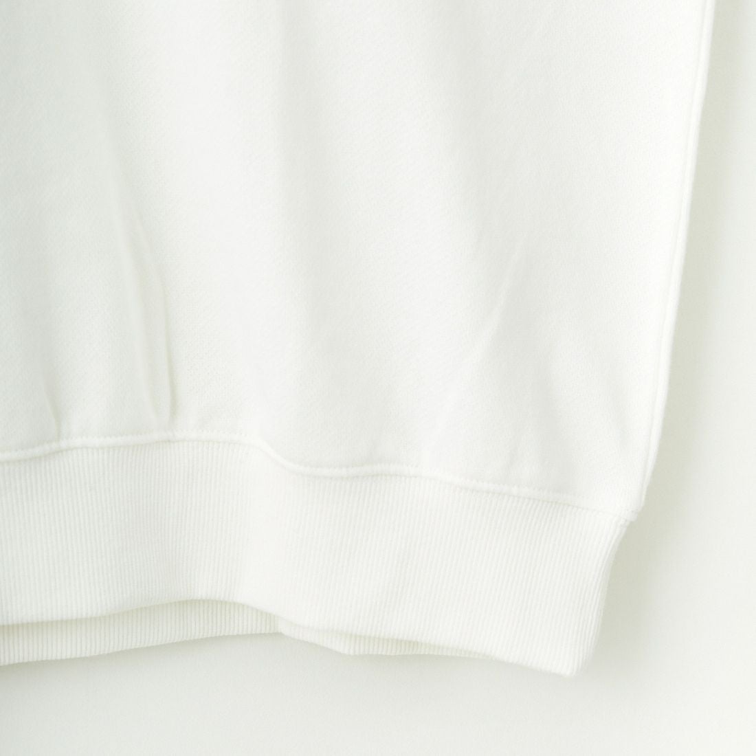 UMBLO [アンブロ] 別注 ワンポイント刺繍ロゴ クルーネックスウェット [KBT58-NK-PO1-JF] WHITE