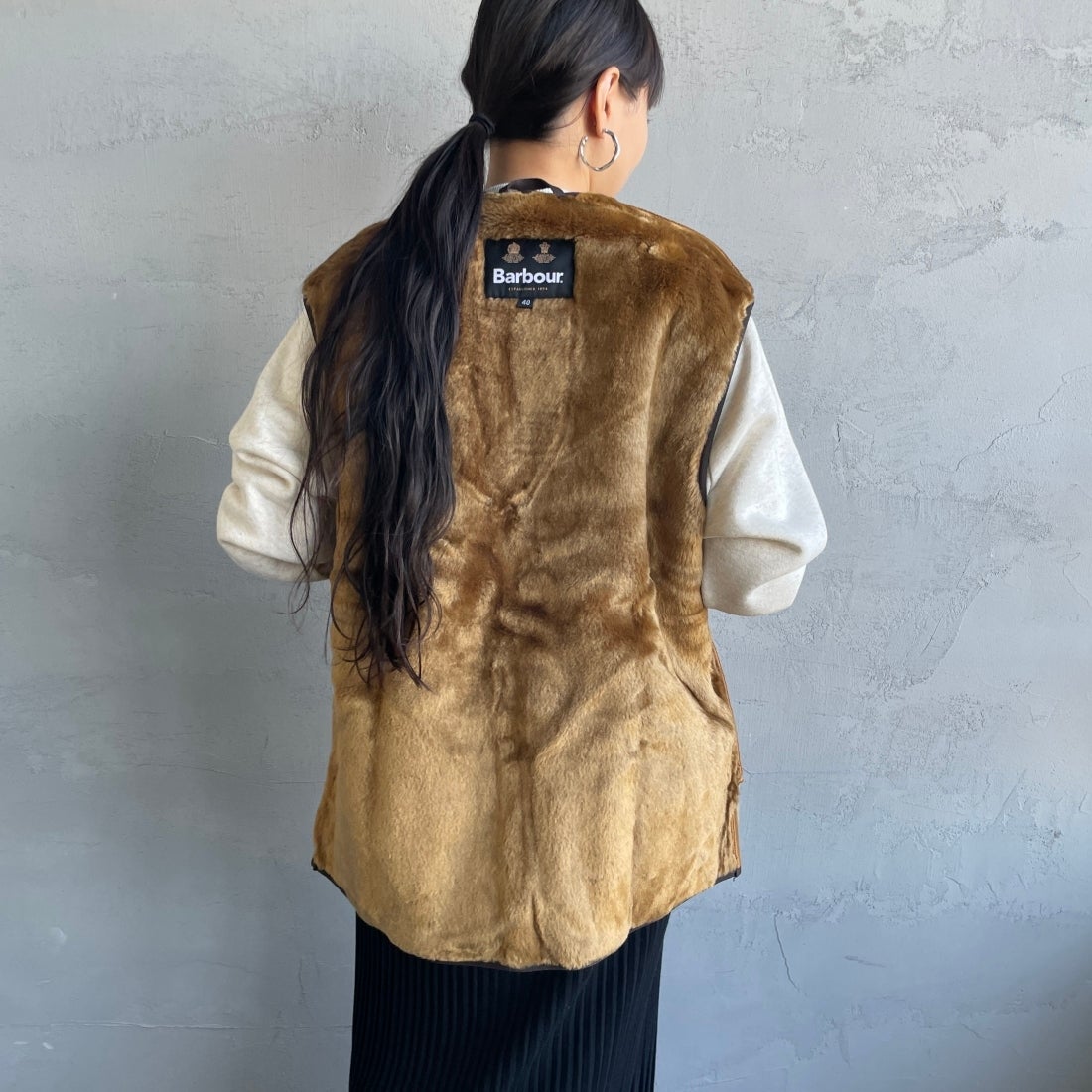 Barbour [バブアー] ウォームパイル ウェストコート ジップインライナーベスト [MLI0004] BROWN &&モデル身長：156cm 着用サイズ：40&&