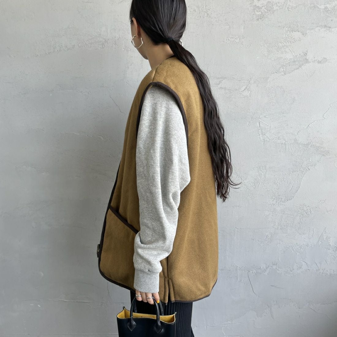 Barbour [バブアー] ウォームパイル ウェストコート ジップインライナーベスト [MLI0004] BROWN &&モデル身長：156cm 着用サイズ：42&&