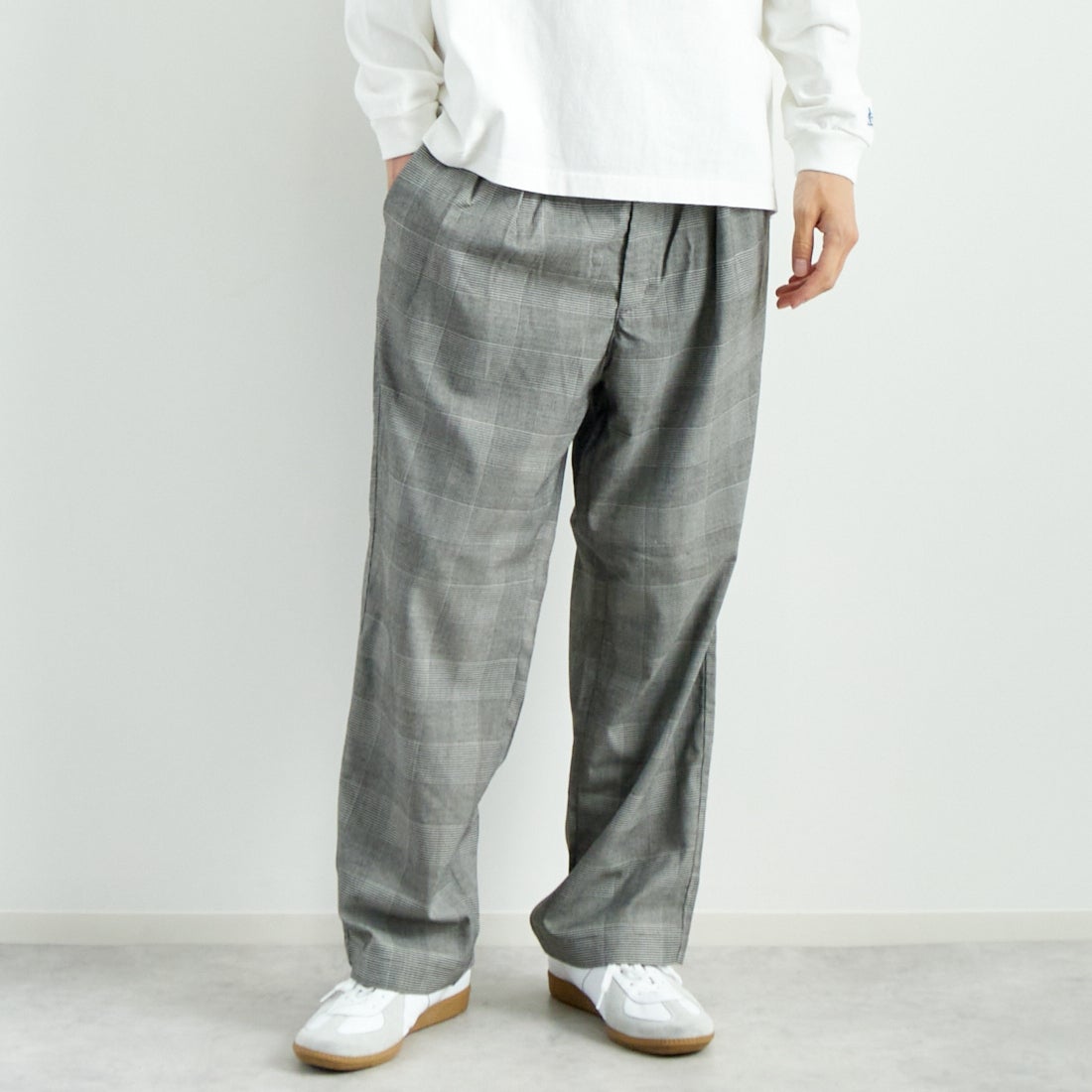 Noir Fabrik [ヌワールファブリック] T/Rツイルストレッチ チェックタックインパンツ [NF-243-055] G GREN CHK &&モデル身長：182cm 着用サイズ：L&&