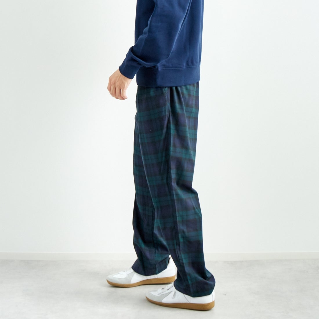 Noir Fabrik [ヌワールファブリック] T/Rツイルストレッチ チェックタックインパンツ [NF-243-055] BW BLK WAC &&モデル身長：182cm 着用サイズ：L&&