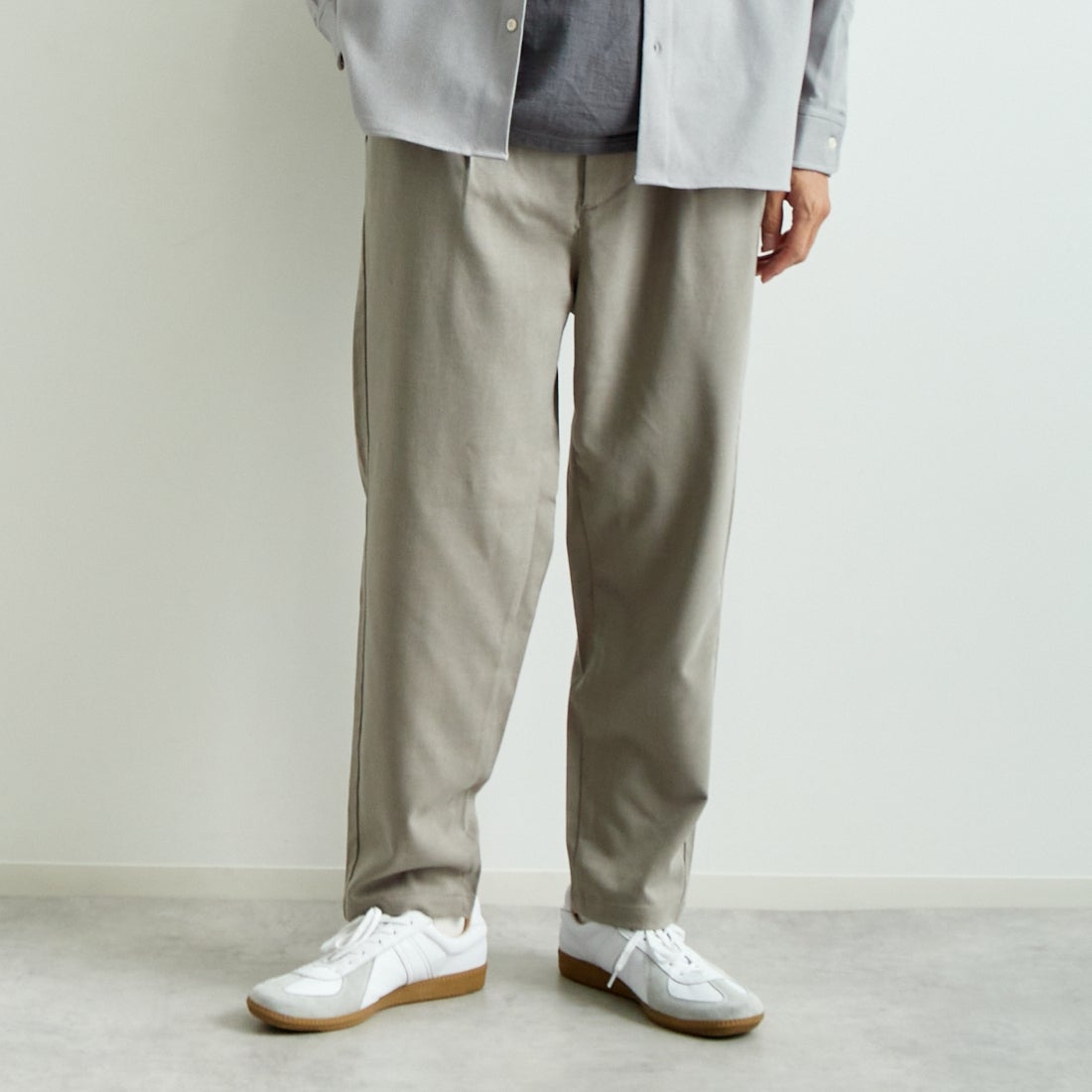 Jeans Factory Clothes [ジーンズファクトリークローズ] ウール混ストレッチワイドテーパードパンツ [JFC-243-054] 66 GRGE &&モデル身長：182cm 着用サイズ：L&&