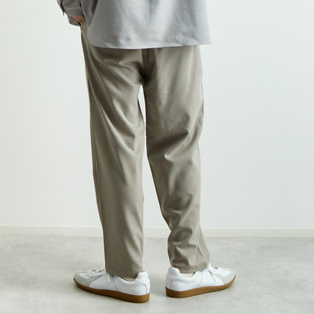 Jeans Factory Clothes [ジーンズファクトリークローズ] ウール混ストレッチワイドテーパードパンツ [JFC-243-054] 66 GRGE &&モデル身長：182cm 着用サイズ：L&&