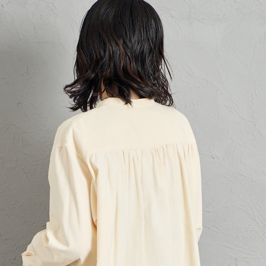 DANTON [ダントン] コーデュロイ バンドカラーシャツ [DT-B0290MCD] OFF WHITE &&モデル身長：160cm 着用サイズ：38&&