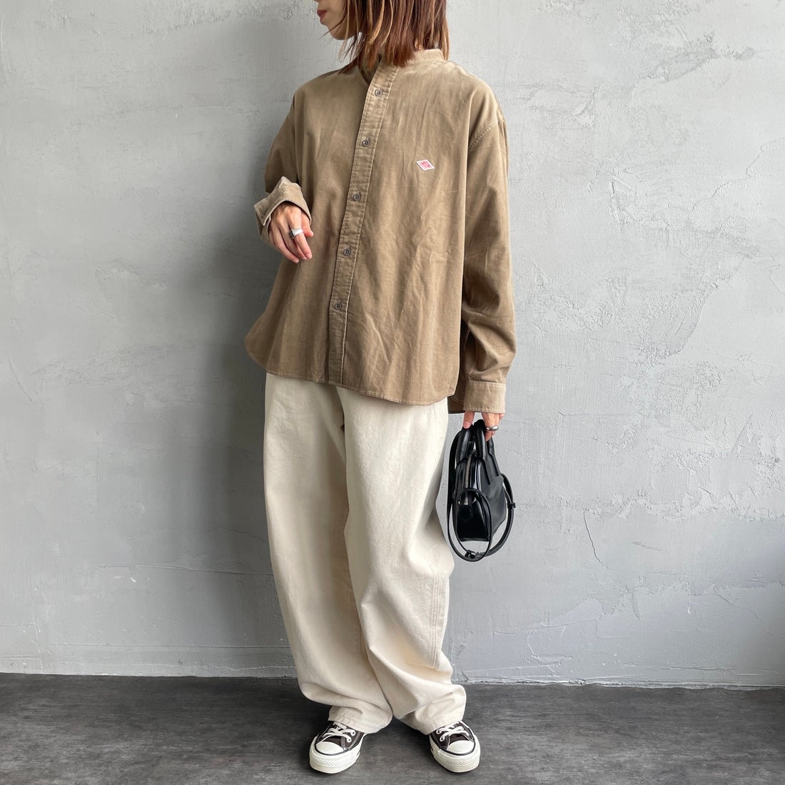 DANTON [ダントン] コーデュロイ バンドカラーシャツ [DT-B0290MCD] SAND BEIGE &&モデル身長：158cm 着用サイズ：38&&