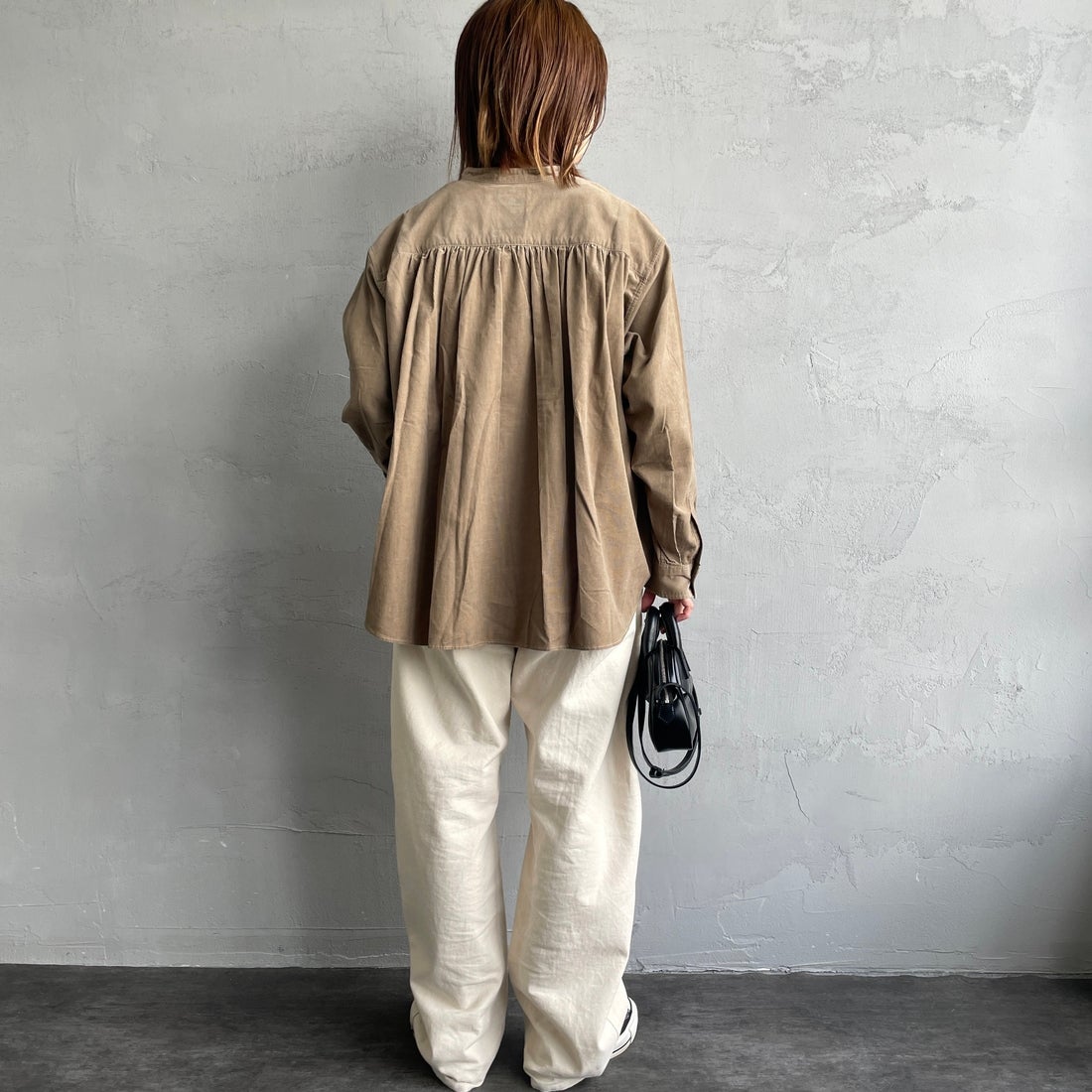DANTON [ダントン] コーデュロイ バンドカラーシャツ [DT-B0290MCD] SAND BEIGE &&モデル身長：158cm 着用サイズ：38&&